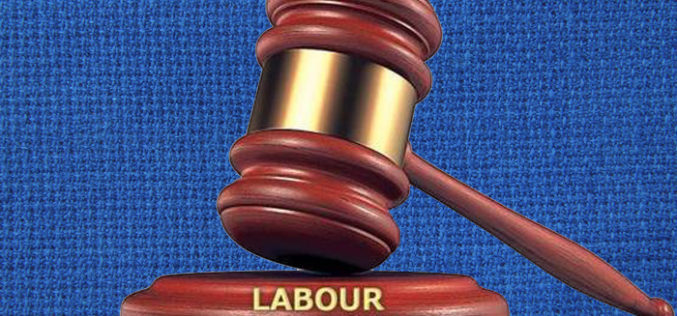 What are the payment options for specific hours of work according to the labour law?