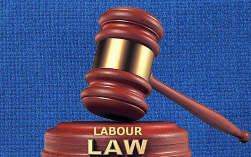 What are the payment options for specific hours of work according to the labour law?
