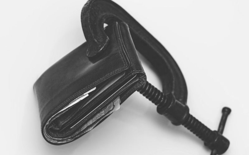 Easy Ways to Help Commit to Saving